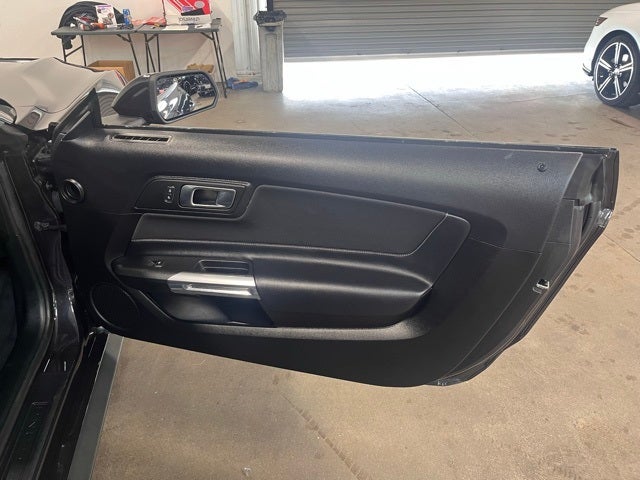 2022 Ford Mustang EcoBoost