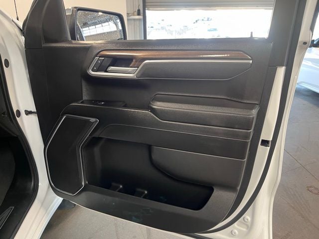 2025 Chevrolet Silverado 1500 LT LT1