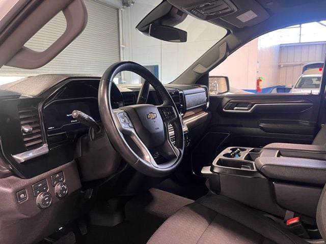 2025 Chevrolet Silverado 1500 LT LT1