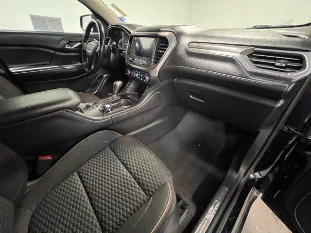 2017 GMC Acadia SLE-2