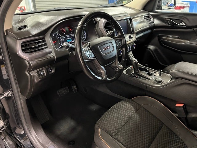 2017 GMC Acadia SLE-2