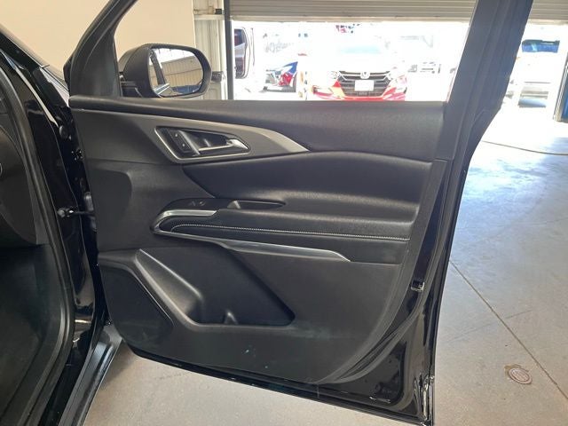 2025 Chevrolet Traverse LT 2LT