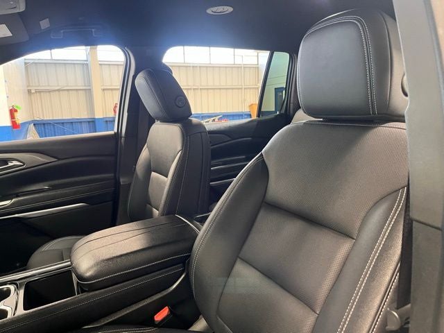 2025 Chevrolet Traverse LT 2LT