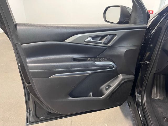 2025 Chevrolet Traverse LT 2LT