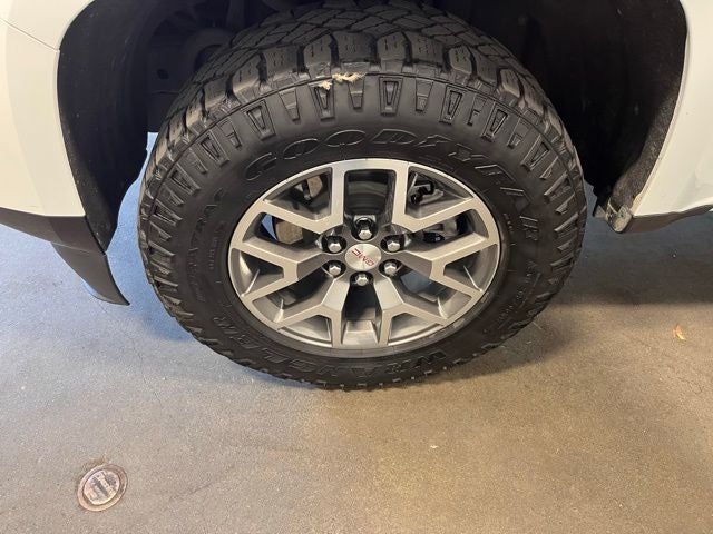 2022 GMC Canyon AT4 w/Leather