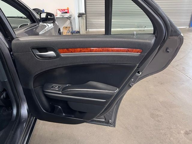 2014 Chrysler 300 Base