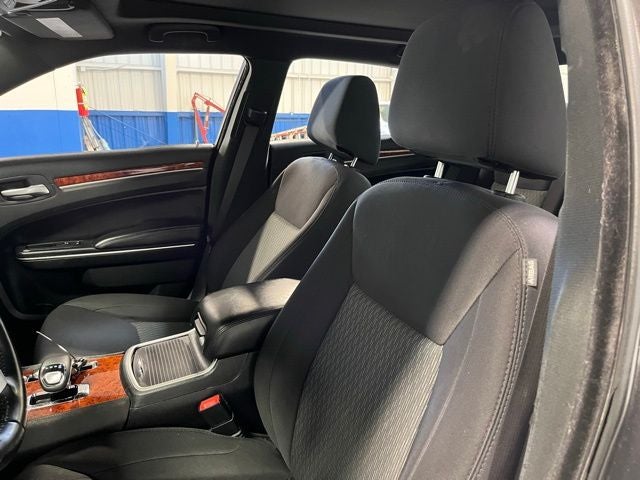 2014 Chrysler 300 Base