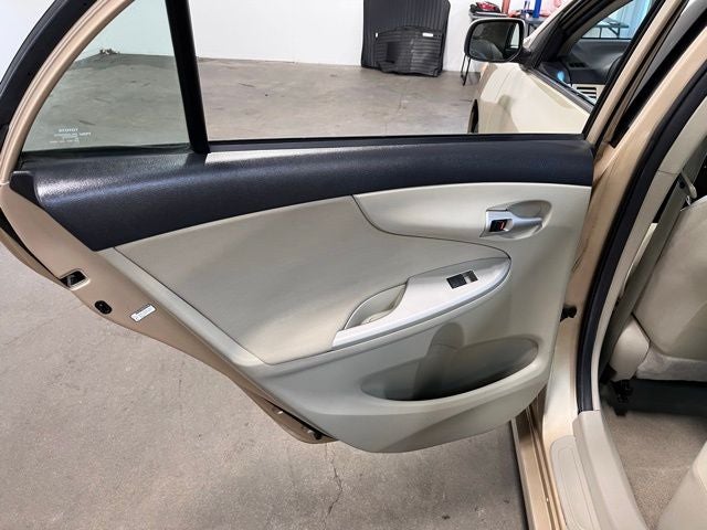 2011 Toyota Corolla LE