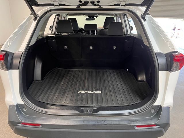 2020 Toyota RAV4 Hybrid XLE