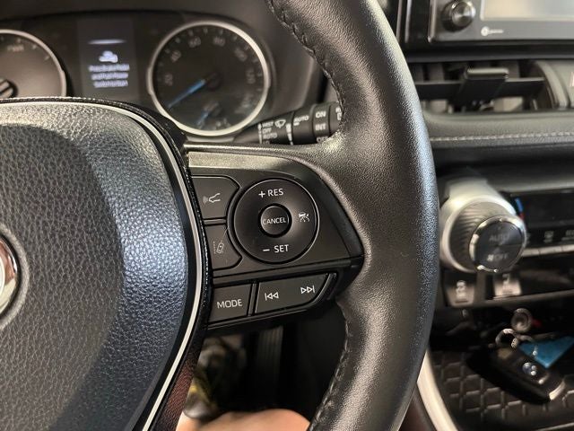 2020 Toyota RAV4 Hybrid XLE