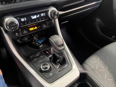 2020 Toyota RAV4 Hybrid XLE