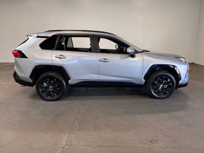 2022 Toyota RAV4 Hybrid SE
