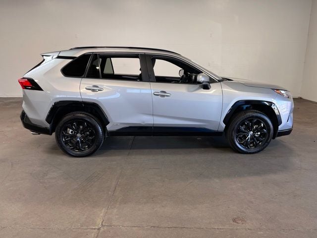 2022 Toyota RAV4 Hybrid SE