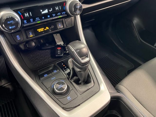 2022 Toyota RAV4 Hybrid SE