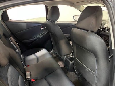 2019 Toyota Yaris LE