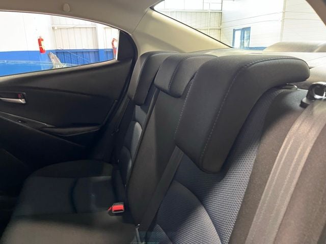 2019 Toyota Yaris LE