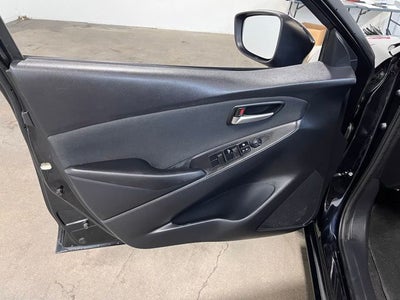 2019 Toyota Yaris LE