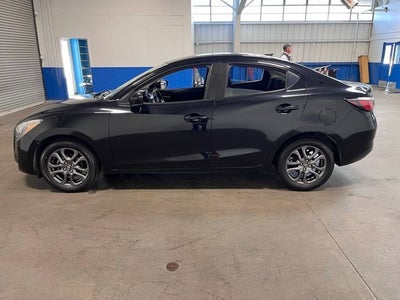 2019 Toyota Yaris LE