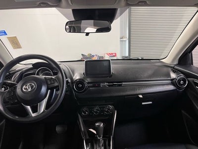 2017 Toyota Yaris iA Base
