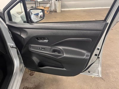 2023 Nissan Versa 1.6 SV