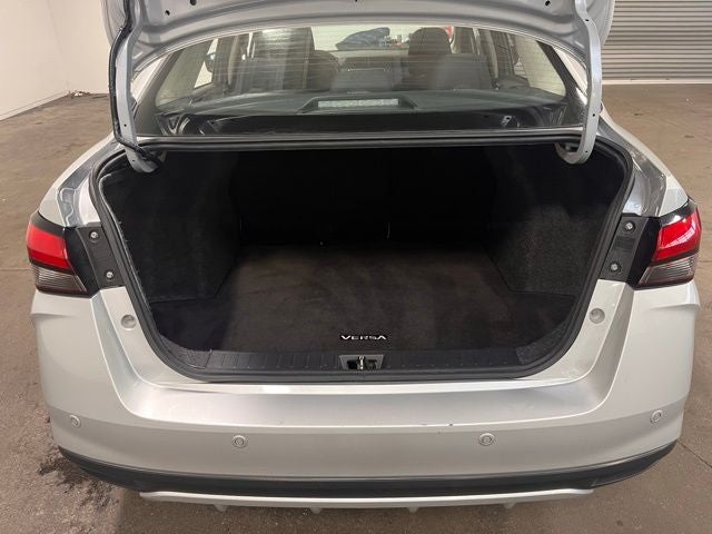 2023 Nissan Versa 1.6 SV