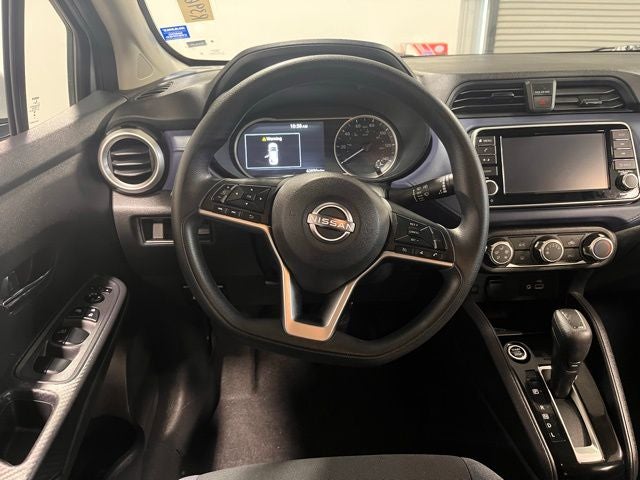 2023 Nissan Versa 1.6 SV