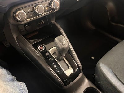 2023 Nissan Versa 1.6 SV