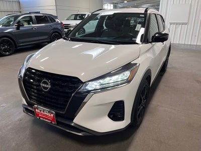 2023 Nissan Kicks SR
