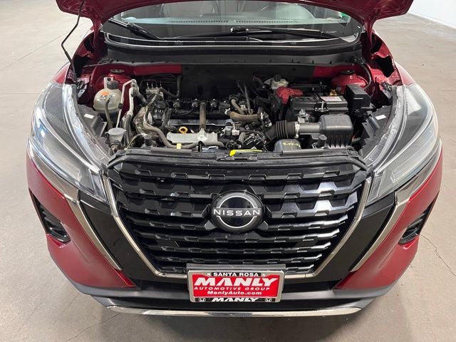 2023 Nissan Kicks SR