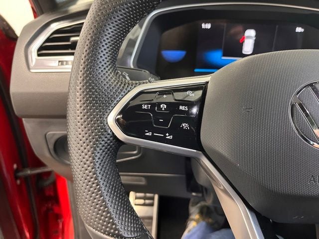 2024 Volkswagen Tiguan 2.0T SE R-Line Black