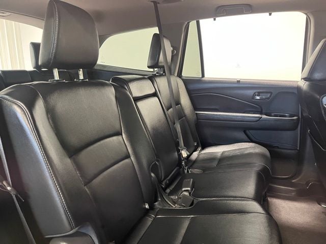 2016 Honda Pilot EX-L w/Rear Entertainment System
