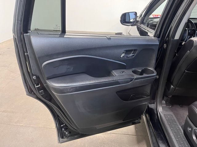 2016 Honda Pilot EX-L w/Rear Entertainment System