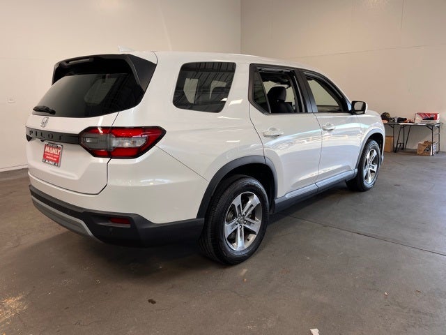 2023 Honda Pilot EX-L 8 Passenger