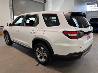 2023 Honda Pilot EX-L 8 Passenger