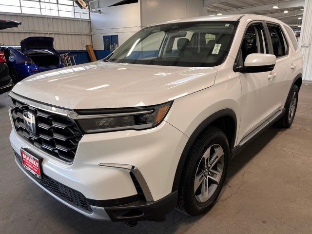 2023 Honda Pilot EX-L 8 Passenger