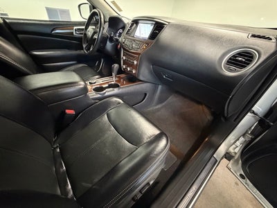 2020 Nissan Pathfinder Platinum