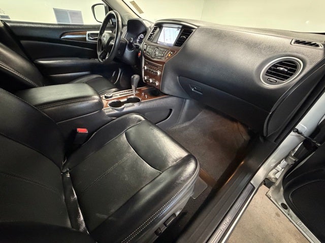 2020 Nissan Pathfinder Platinum