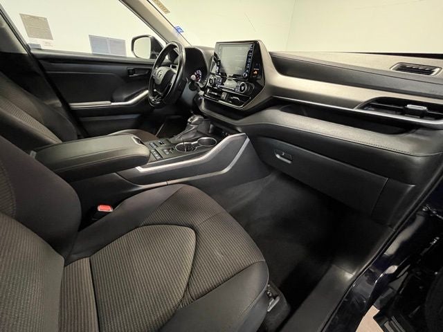 2020 Toyota Highlander LE