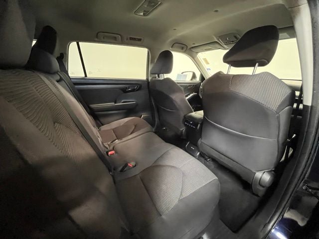 2020 Toyota Highlander LE