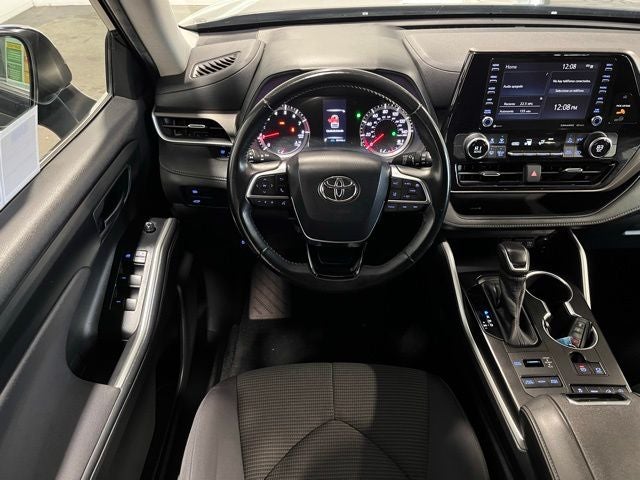 2020 Toyota Highlander LE