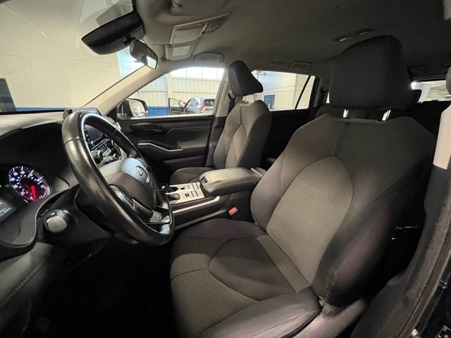 2020 Toyota Highlander LE