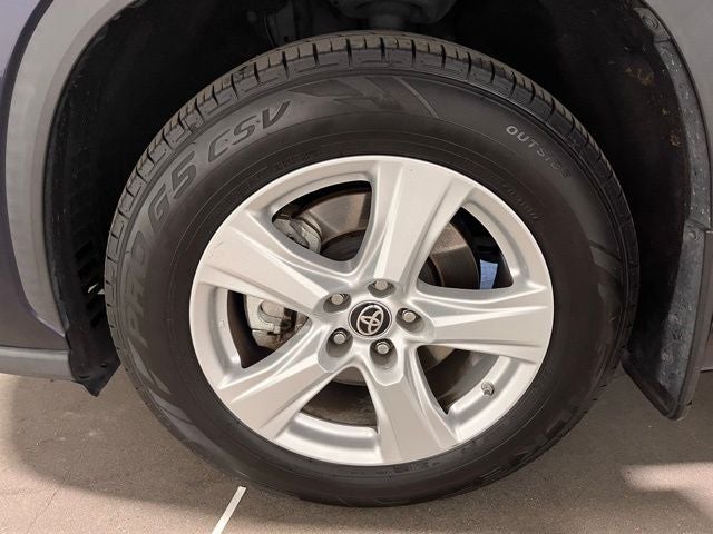 2020 Toyota Highlander LE