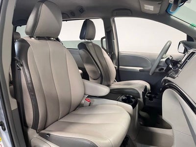 2014 Toyota Sienna LE