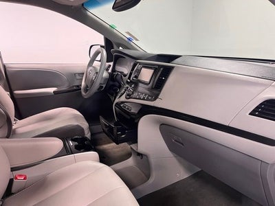 2014 Toyota Sienna LE