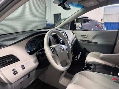 2014 Toyota Sienna LE