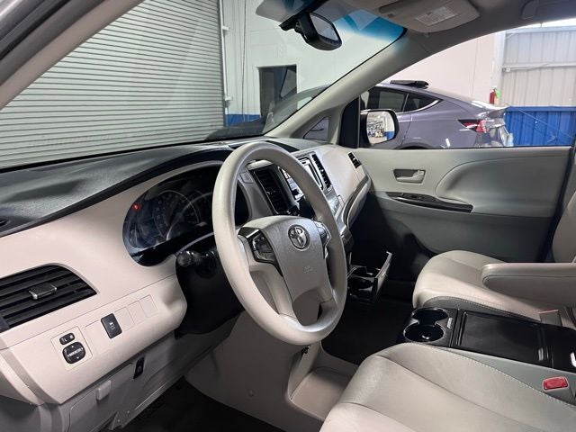 2014 Toyota Sienna LE