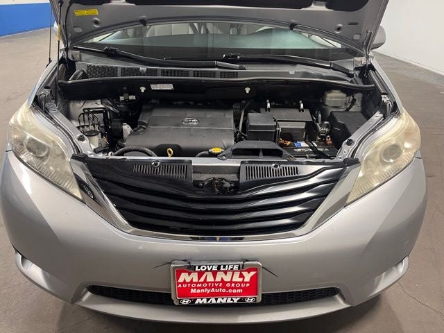 2014 Toyota Sienna LE