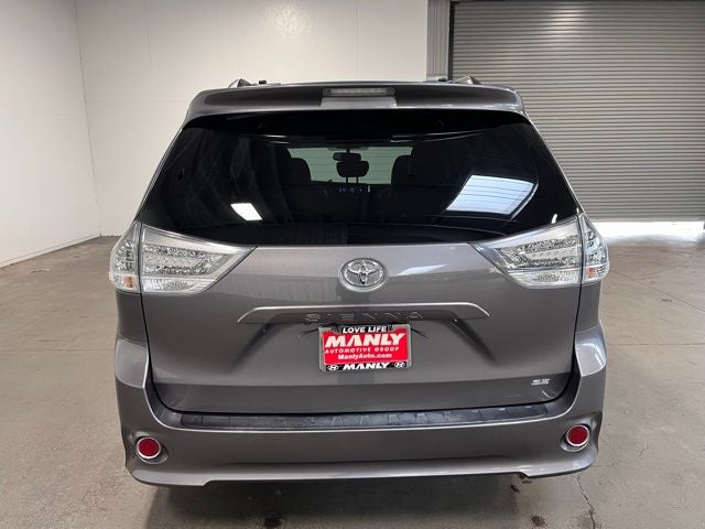 2015 Toyota Sienna SE 8 Passenger