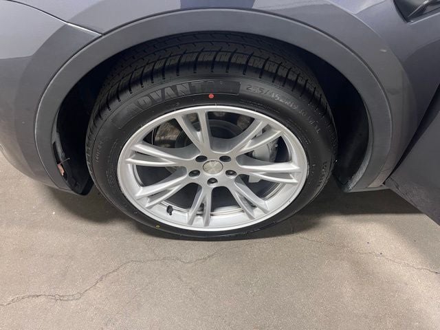 2023 Tesla Model Y Standard Range