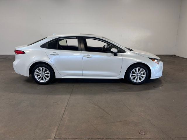 2024 Toyota Corolla LE/PREMIUM